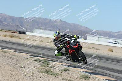 media/Oct-30-2025-Racers Edge (Thu) [[dabbdaf680]]/3-B Group/Session 3 (Turn 15 Inside)/